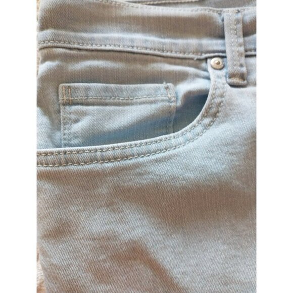 Gloria Vanderbilt Amanda Cropped Blue Light Wash Jeans Slimming Effect - 18 - Picture 2 of 6